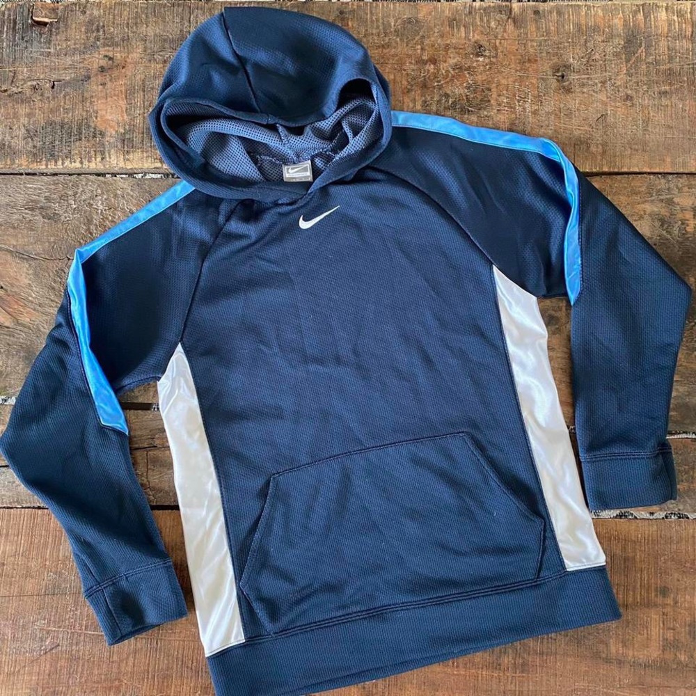 Nike Performance hoodie Center check swoosh embroidered Youth Large (14-16)